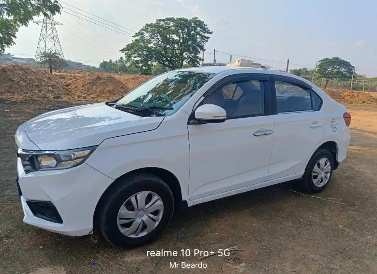 Honda Amaze - Reliable 4 Seater Sedan for Daily Travel